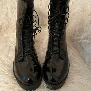 American Eagle combat booots